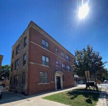 Building Photo - BRAND NEW REMODEL! Evanston 1BR! Heat incl...