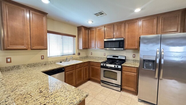 Building Photo - Wonderful Southwest 3 Bedroom Home