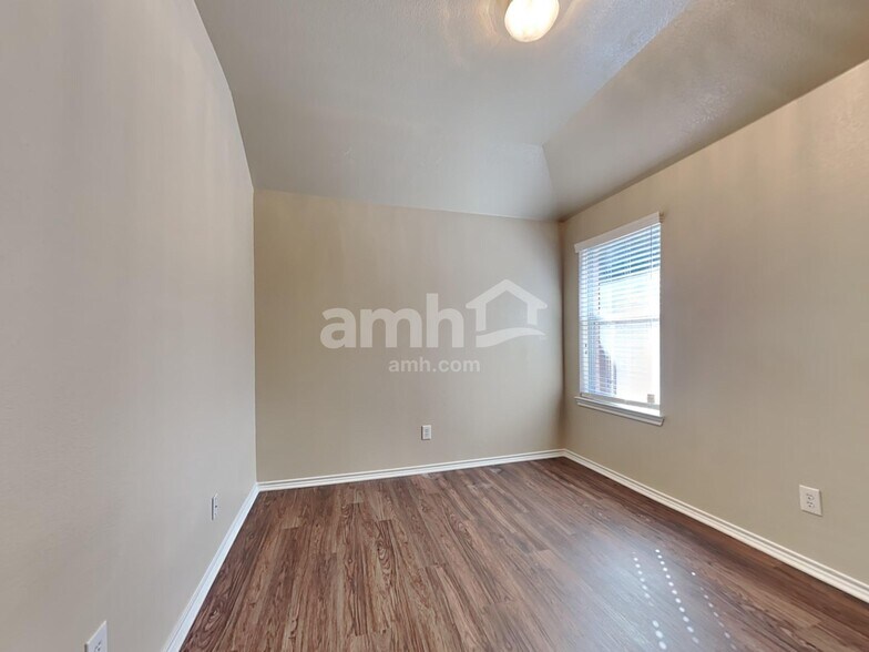 Building Photo - 2703 Pleasant Hill Rd