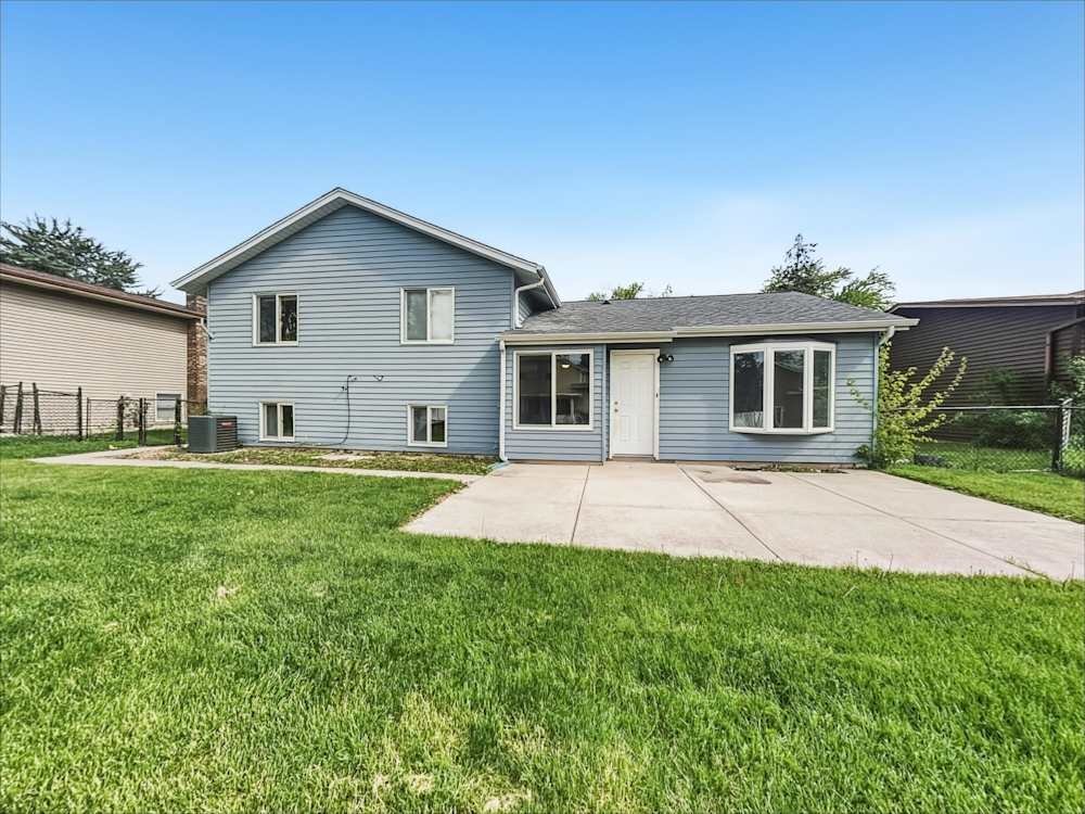 Building Photo - 5265 Arquilla Dr