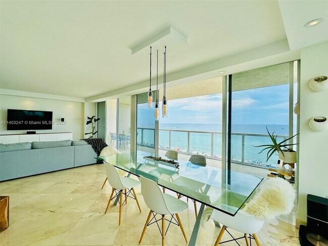 Building Photo - 7330 Ocean Terrace