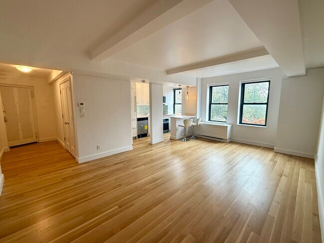 Primary Photo - 230 Riverside Dr