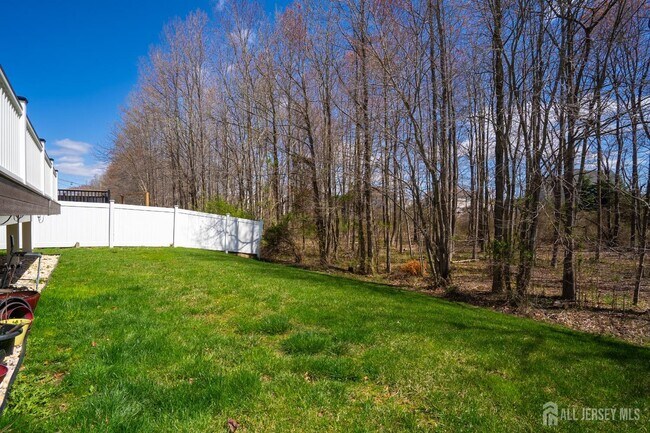 Building Photo - 460 Morning Glory Dr
