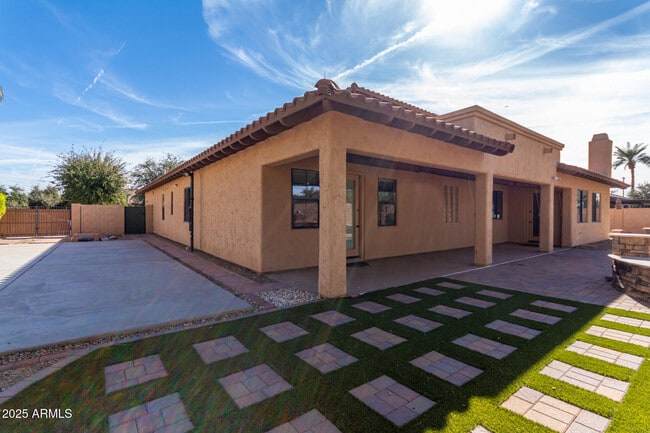 Building Photo - 2652 N 143rd Dr