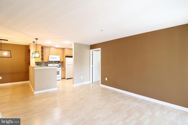 Building Photo - 18701 Sparkling Water Dr