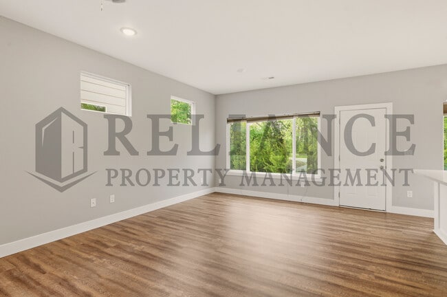 Building Photo - 4647 E 45th St N