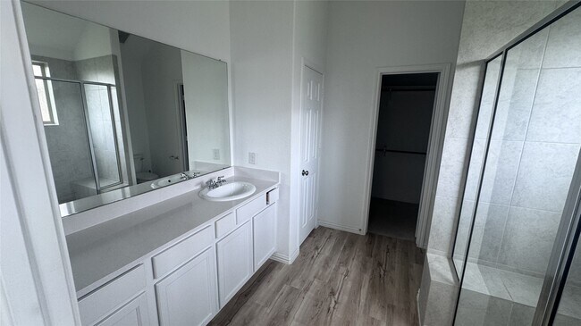 Building Photo - 15746 Harding Bend Dr