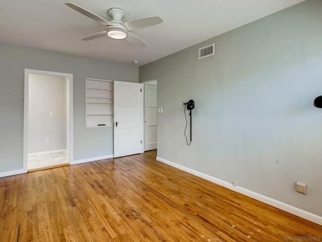 Building Photo - 4655 Castelar St