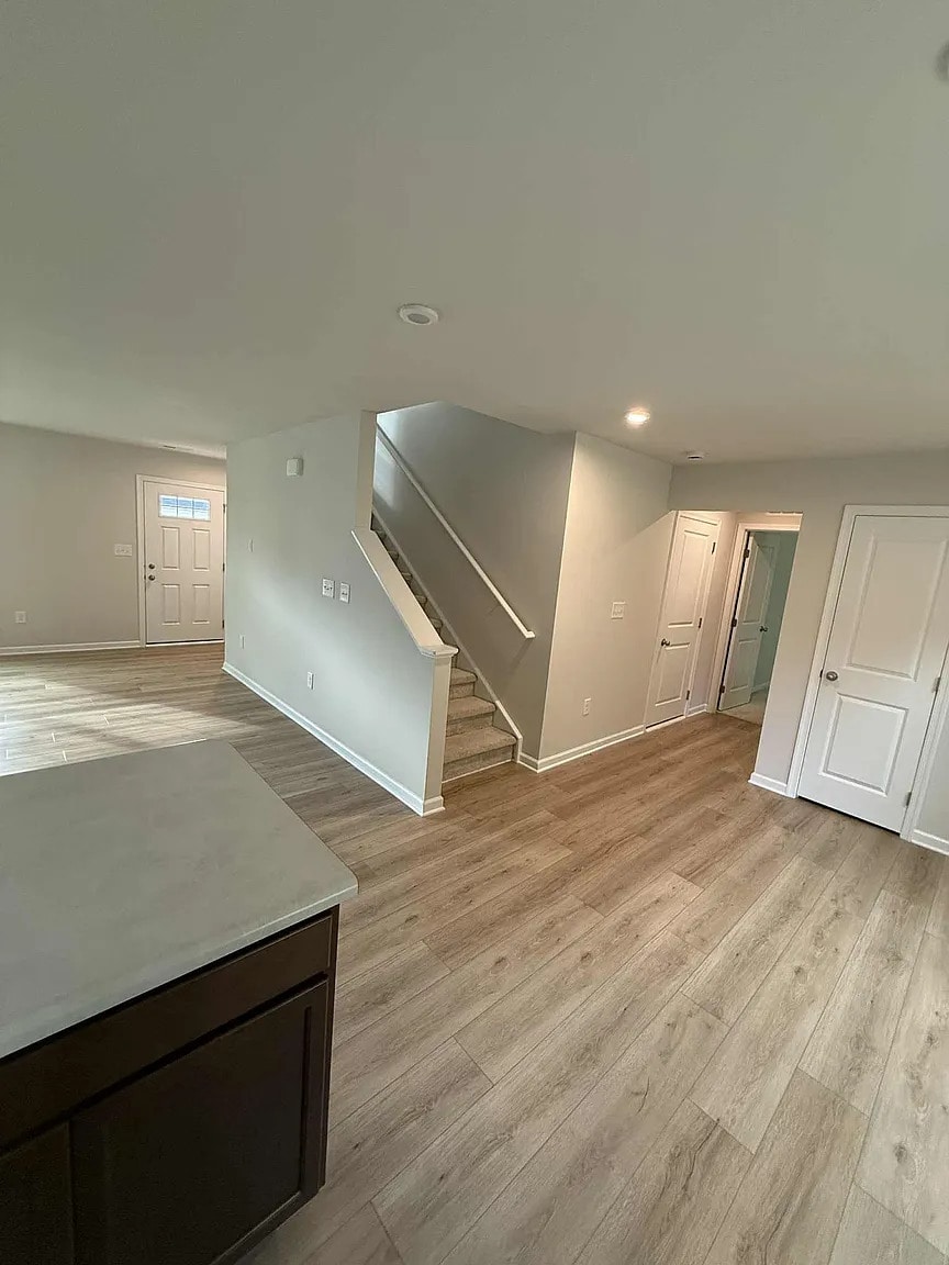 Building Photo - 60 Ventasso Dr