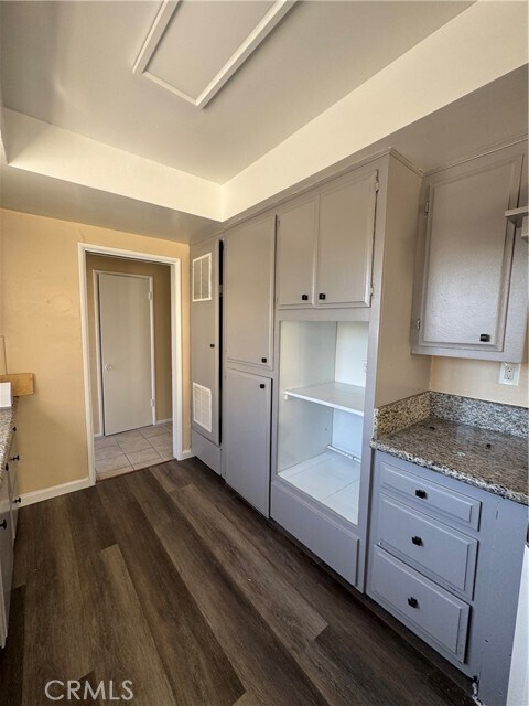 Building Photo - 921 Carob Way