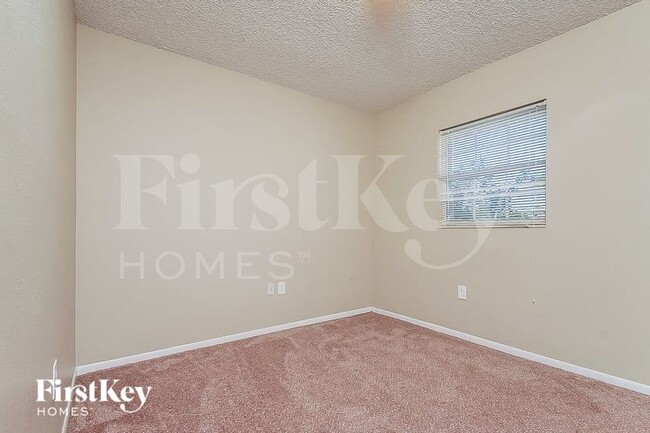 Building Photo - 839 Sherwood Dr