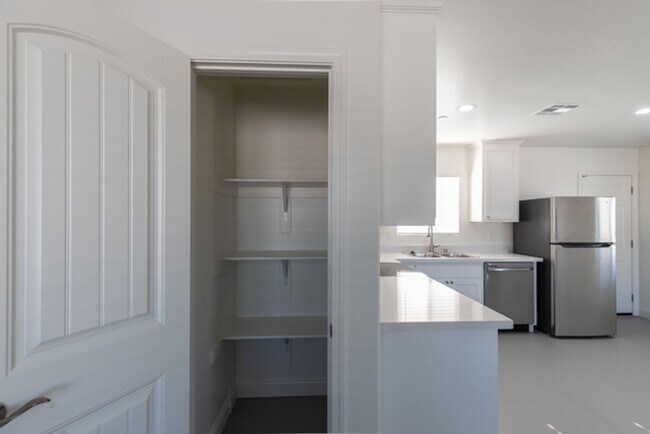 Building Photo - 1524 Porter St