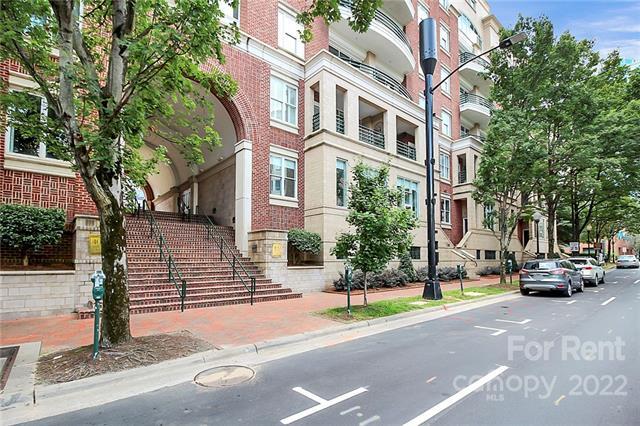 Building Photo - 400 N Church St
