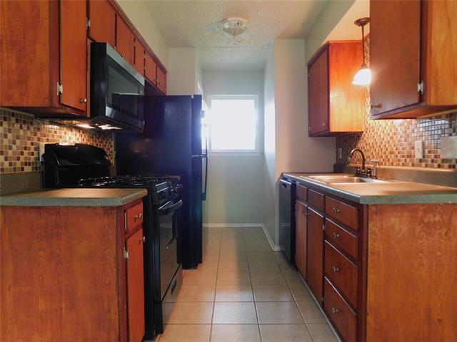 Building Photo - 119 Bluebird Cir