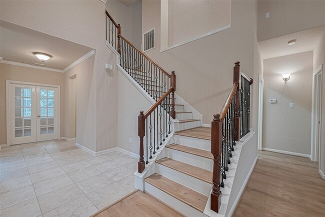 Building Photo - 23 Red Adler Pl