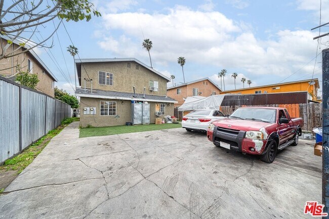 Building Photo - 7510 Avalon Blvd