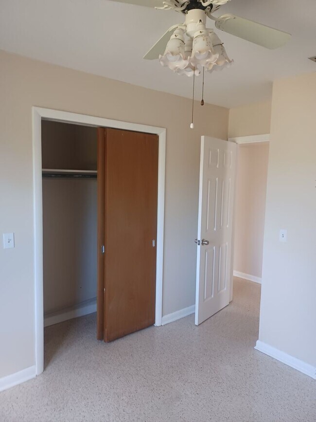 Building Photo - 5132 Calusa Ct