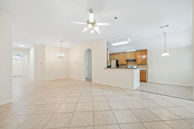 Building Photo - 8027 Daylilly Creek Dr