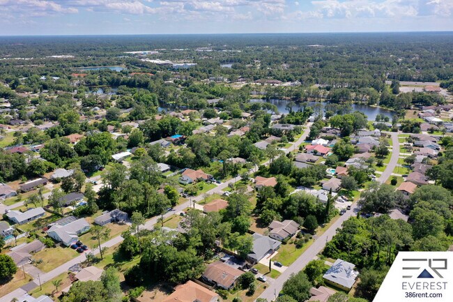 Building Photo - 15 Firtree Ln