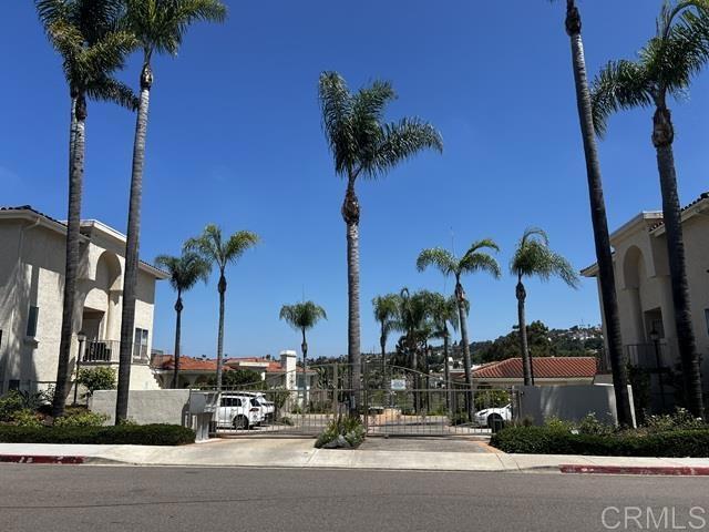 Building Photo - 2530 Navarra Dr