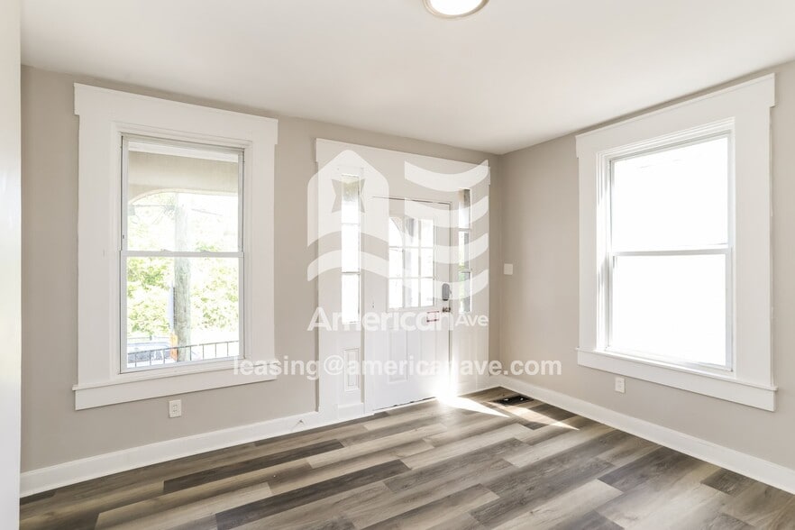 Building Photo - 4319 Hays Ave