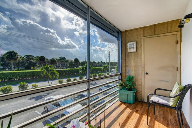 Building Photo - 42 Burgundy A