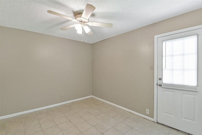 Building Photo - 4508 Avenue L