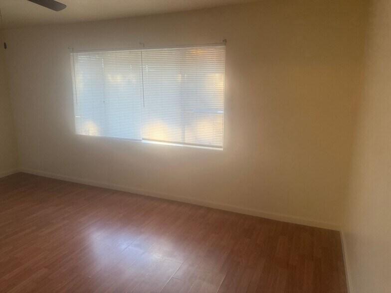 Building Photo - 3704 N Abby St