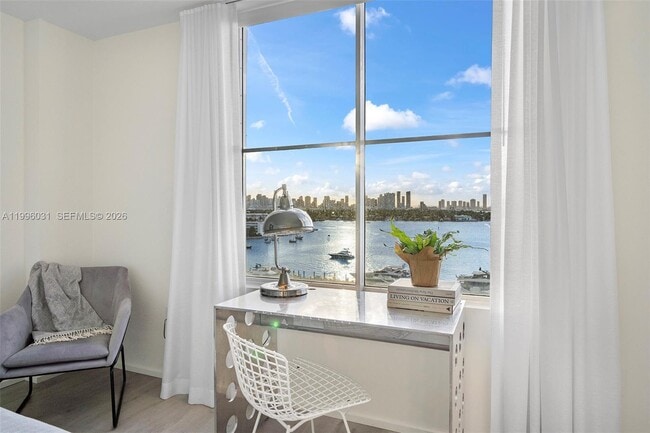 Building Photo - 1900 Sunset Harbour Dr