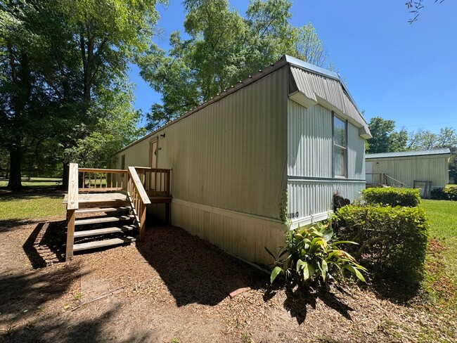 Primary Photo - 2/2 singlewide in MH park in Greenwood, FL