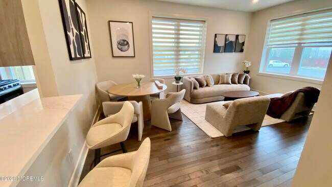 Building Photo - 1 Roseld Ave