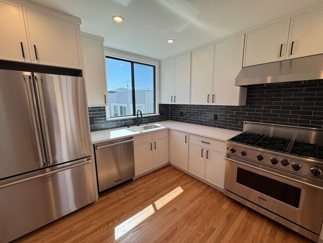 Building Photo - Remodeled 2BR/1BA Single Family Home in Su...