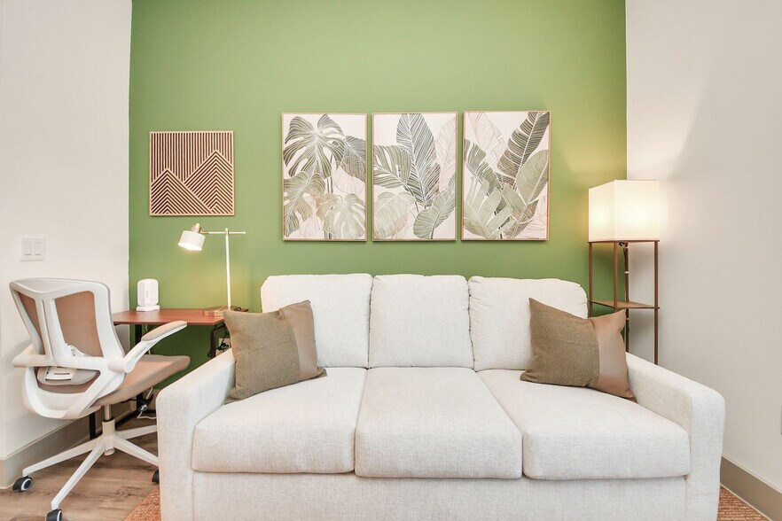 Building Photo - 18210 Park Row Blvd