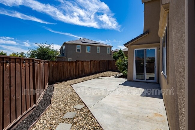Building Photo - 5408 Mazant Loop