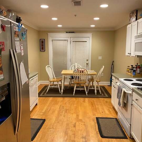 Building Photo - 1035 Barnett Shoals Rd