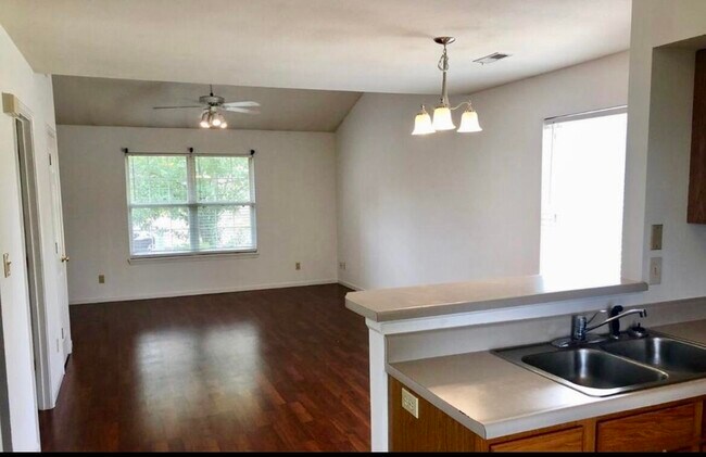 Building Photo - 2401 Santa Rosa Ct