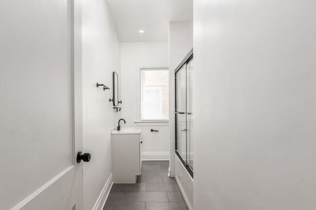 Building Photo - 58 N 20th St