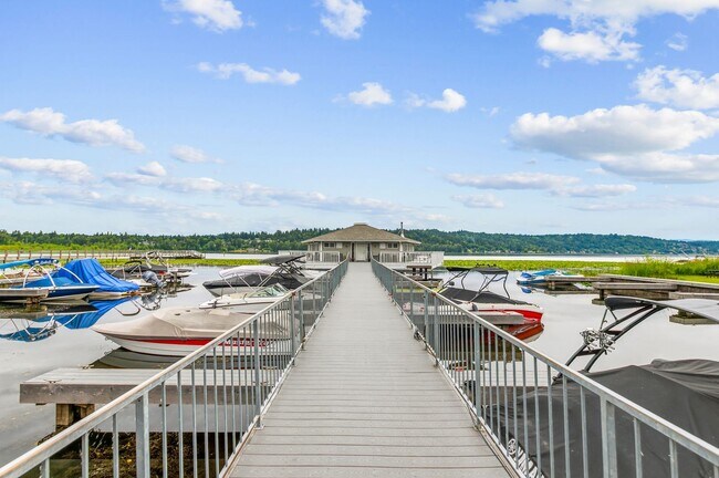 Building Photo - 2bd/1.75ba Redmond Condo
