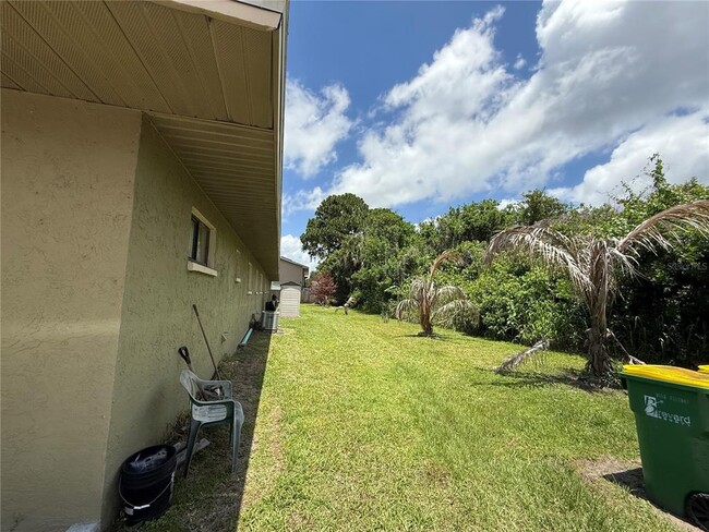 Building Photo - 2380 N Tropical Trail