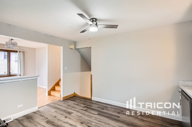 Building Photo - 8532 S 79th Ave