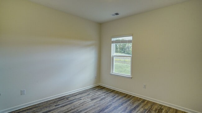 Building Photo - NEW NEW CONSTRUCTION - 5 BDRMS, 3 BTHS, NO...