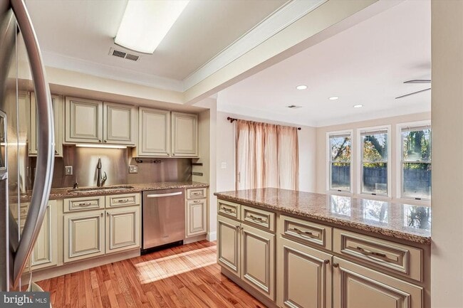 Building Photo - 1506 Widows Mite Rd