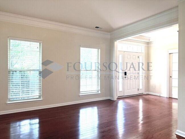 Building Photo - Beautiful 4-Bedroom Home Screened Porch & Bonus Room – Minutes from RTP, Shopping & Dining , Comm...