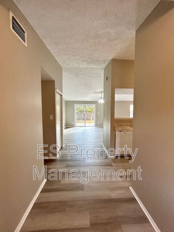 Building Photo - 5535 Freedom Ct