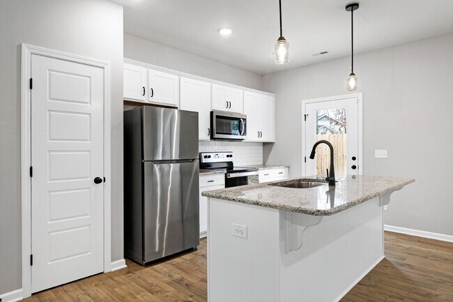 Building Photo - 38 Thunderhill, Clayton