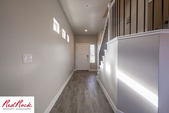 Building Photo - 711 S Malorie Wy