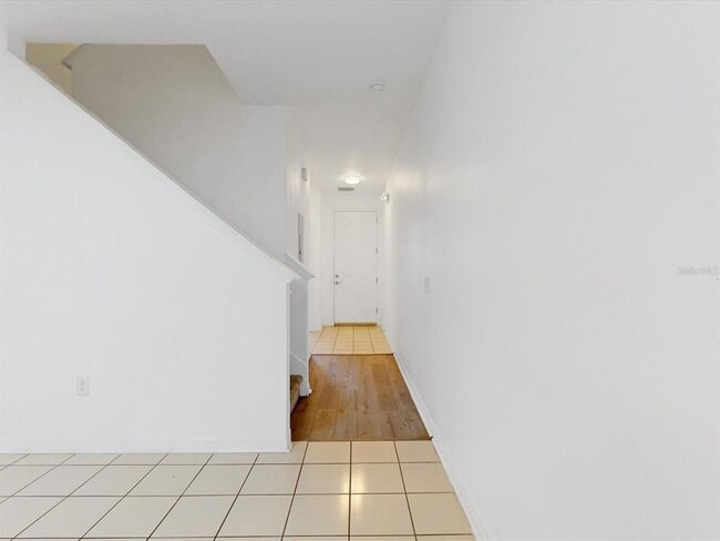 Building Photo - 7627 Long Island Dr