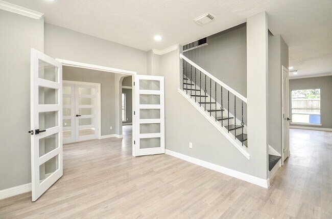 Building Photo - 9211 Abbey Chase Ln