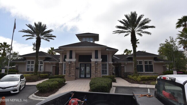 Building Photo - 7990 Baymeadows Cir E