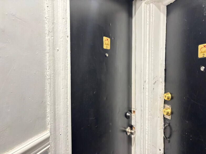 Building Photo - 235 56th St